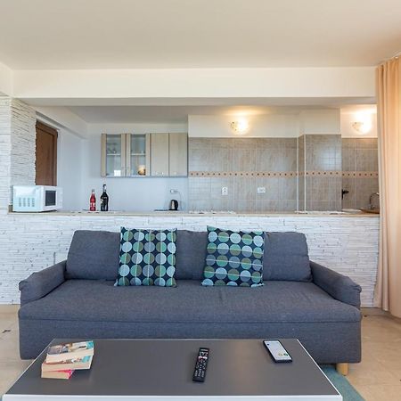 Отель Casa Eden Костинешти Экстерьер фото