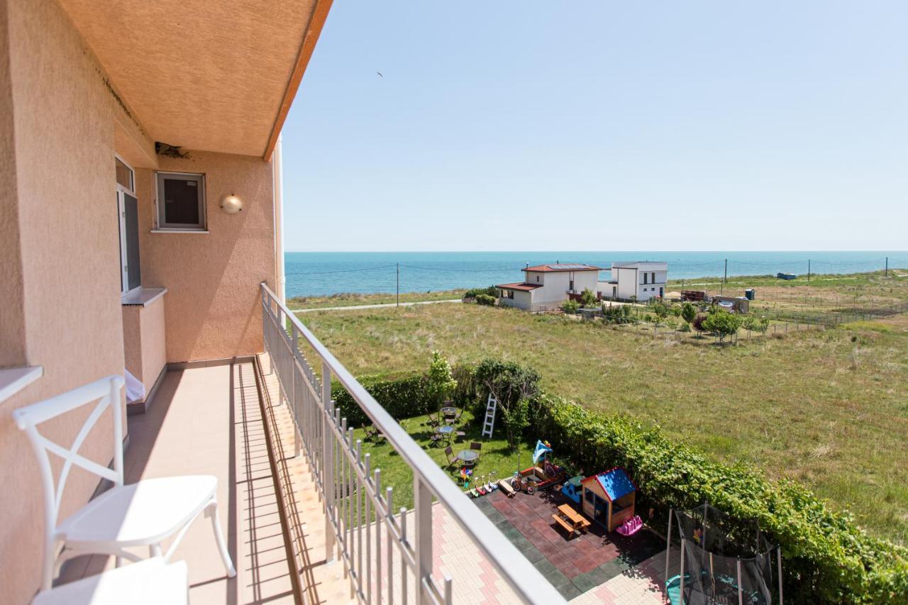 Отель Casa Eden Костинешти Экстерьер фото